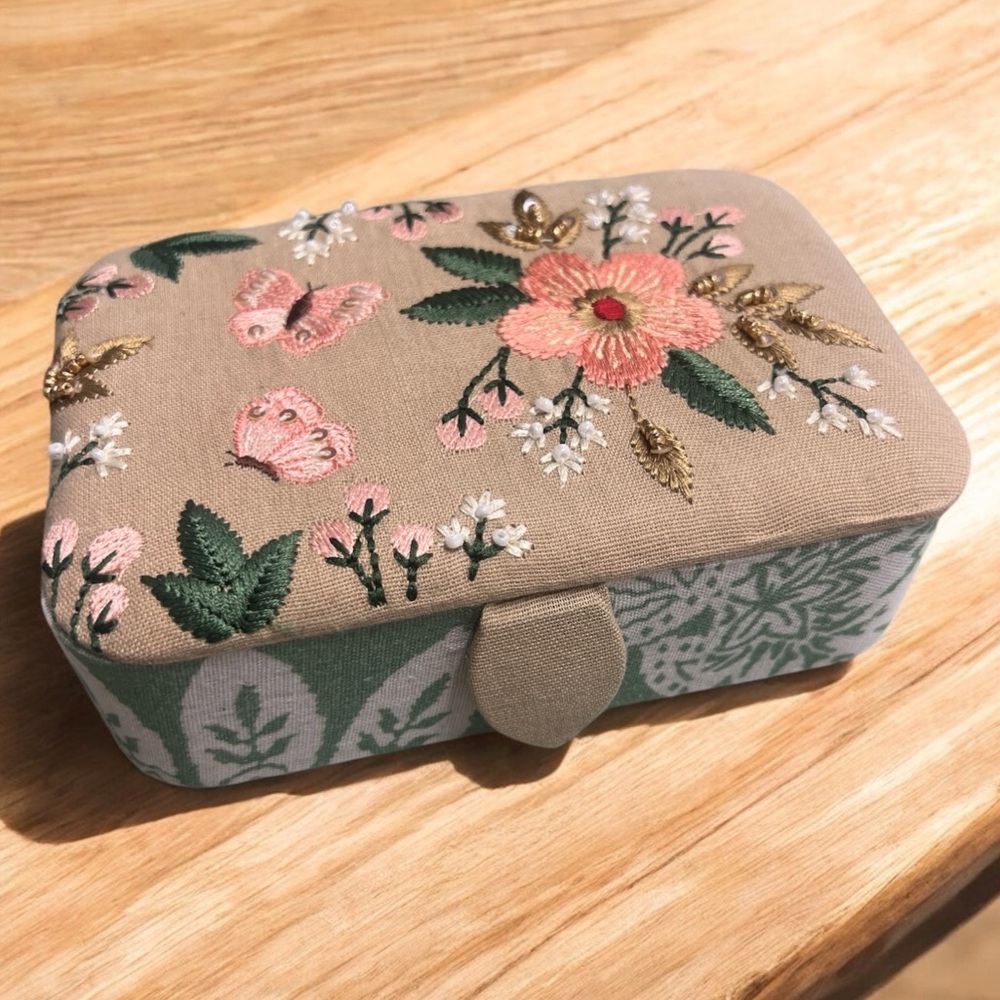 NWT Butterfly & Floral Embroidered & Beaded Jewelry Box